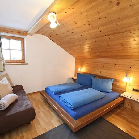 Spacious Near Area In Holiday home