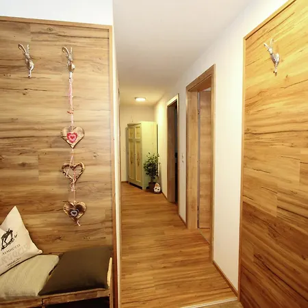 Prázdninový dům Spacious Near Area In Kaltenbach