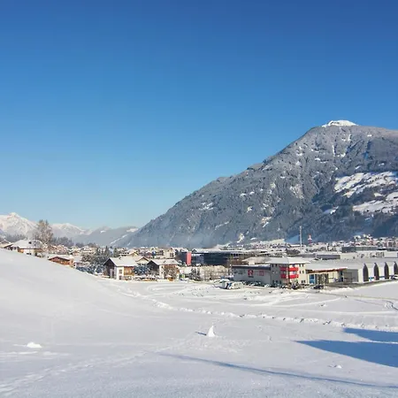 Vakantiehuis Spacious Near Area In Kaltenbach