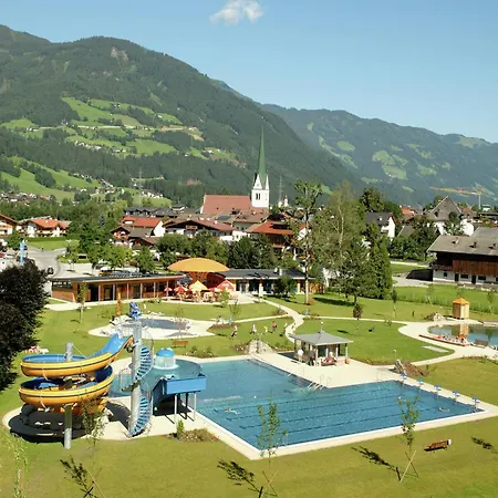 Spacious Near Area In