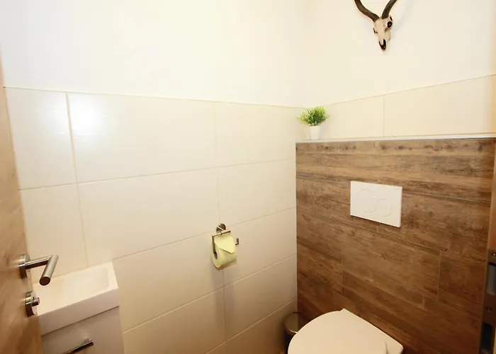 Spacious Near Area In Hébergement de vacances *