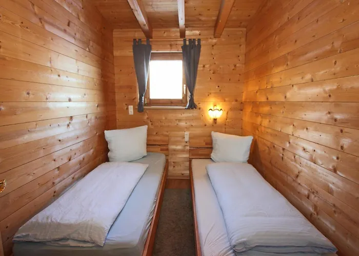 Hébergement de vacances Spacious Near Area In *