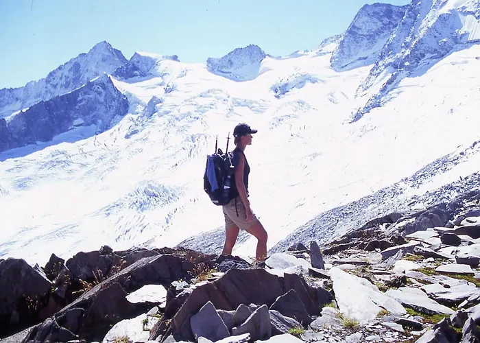 Spacious Near Area In Hébergement de vacances