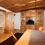 Spacious Near Area In Сasa de vacaciones Kaltenbach
