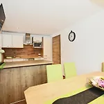 Spacious Near Area In * Kaltenbach