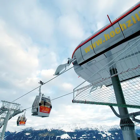 Spacious Near Area In Dom wakacyjny Kaltenbach