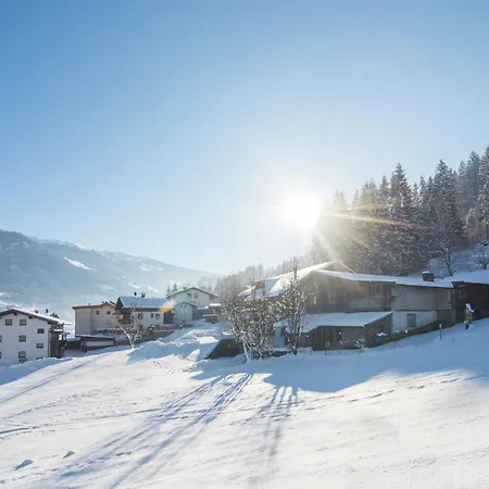 Dom wakacyjny Spacious Near Area In Kaltenbach