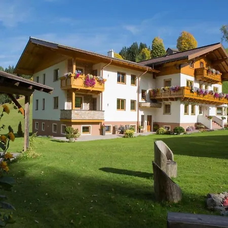 Dom wakacyjny Spacious Near Area In