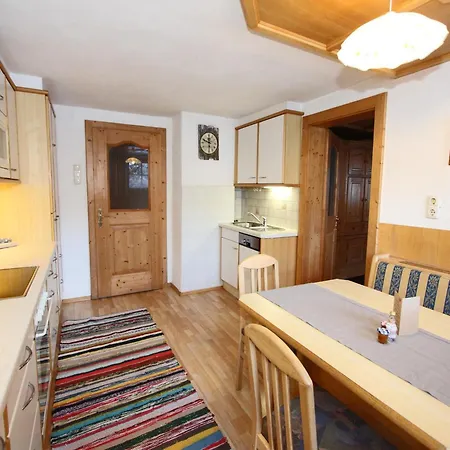 Spacious Near Area In Dom wakacyjny Kaltenbach